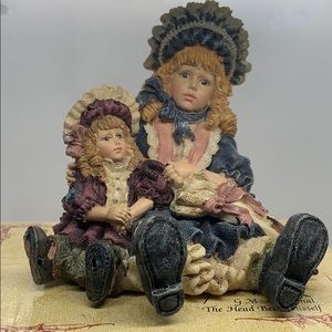 Vintage Yesterdays Child - Victoria & Samantha